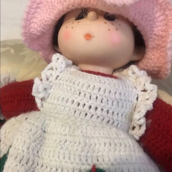 Vintage Crocheted Handmade Knitted Yarn Retro STRAWBERRY SHORTCAKE Doll - Picture 3 of 11